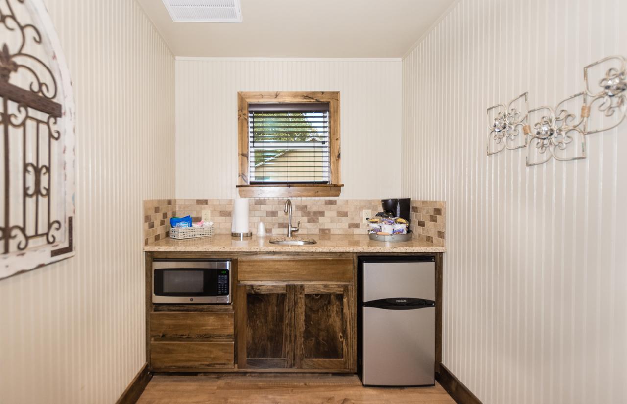 Vineyard Trail Cottages- Adults Only Fredericksburg Rom bilde