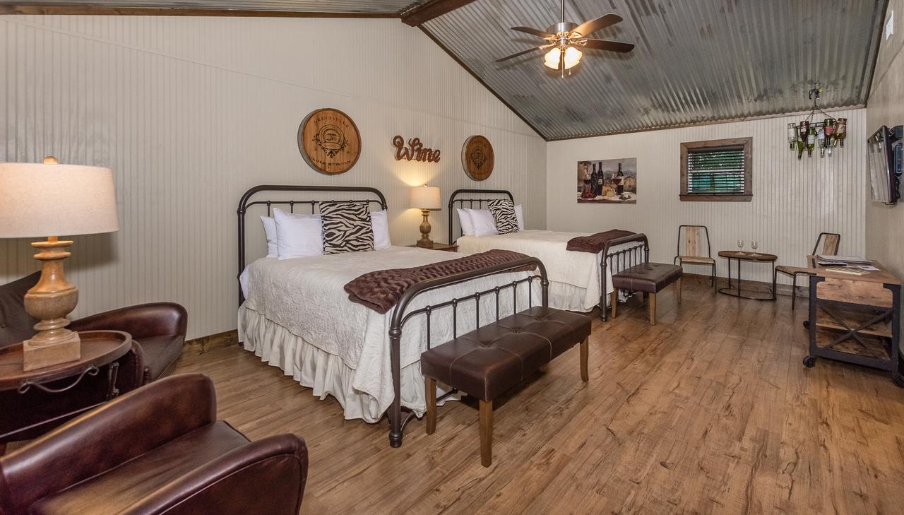 Vineyard Trail Cottages- Adults Only Fredericksburg Rom bilde
