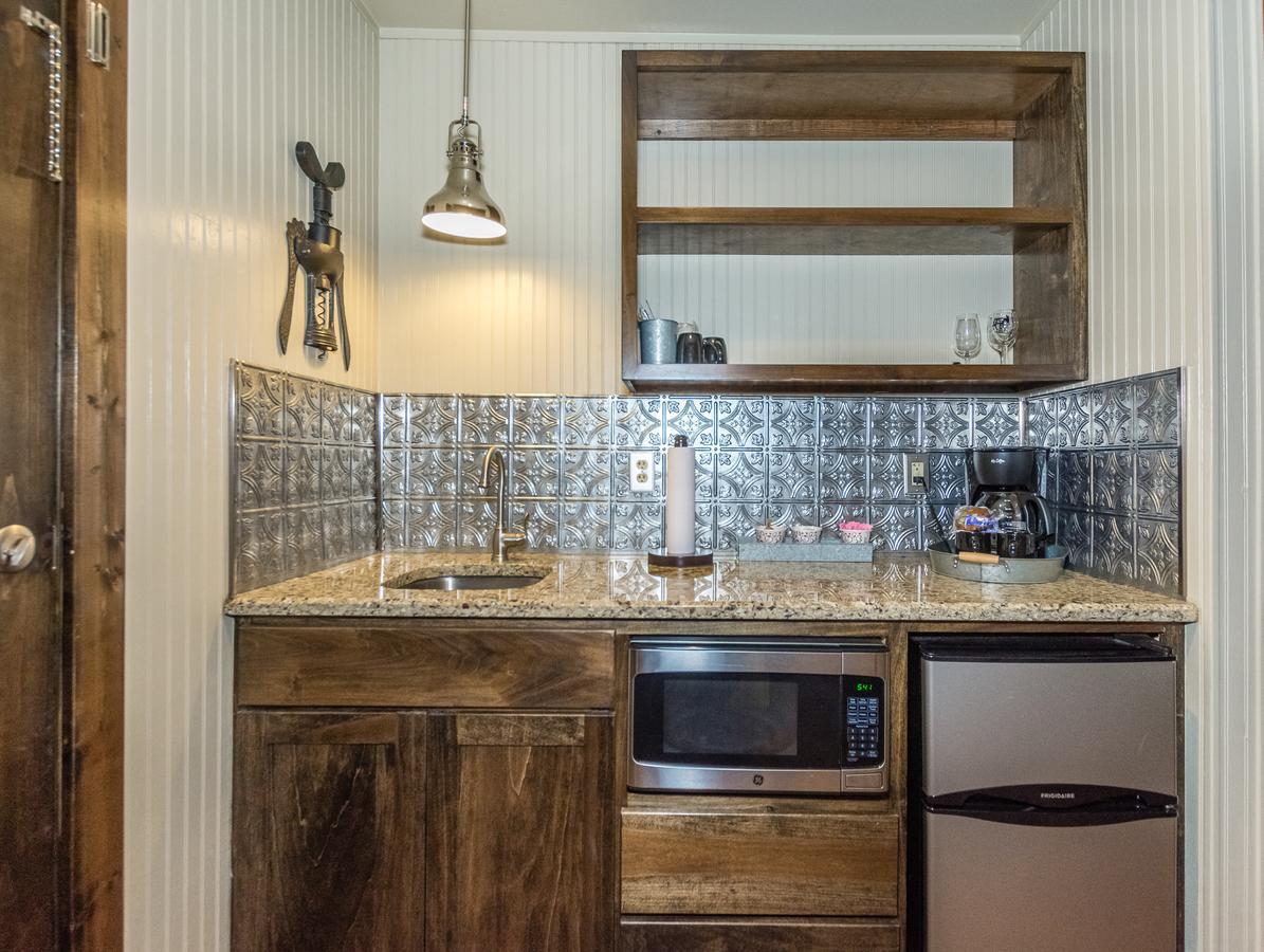 Vineyard Trail Cottages- Adults Only Fredericksburg Rom bilde