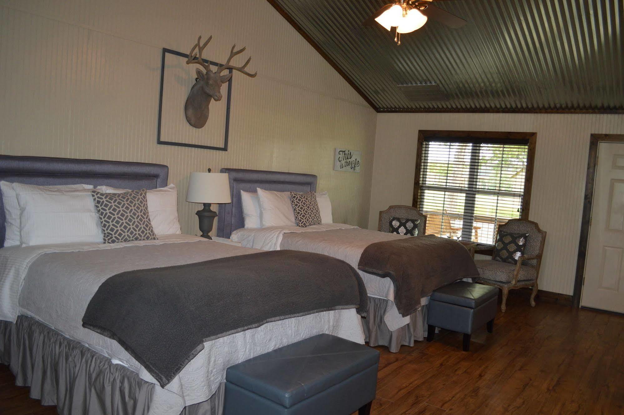 Vineyard Trail Cottages- Adults Only Fredericksburg Eksteriør bilde