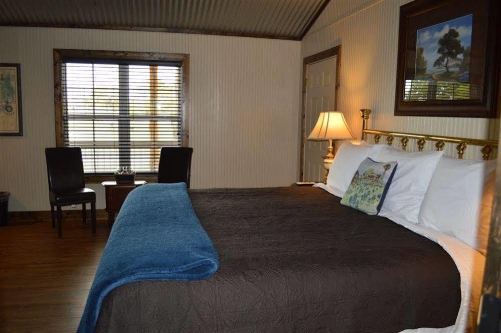 Vineyard Trail Cottages- Adults Only Fredericksburg Eksteriør bilde